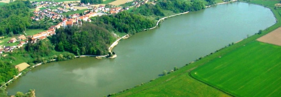 lago-carpa-sv-trojica-slovenia -1.jpg